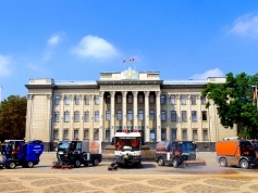 Техника осуществляющая санитарную уборку улиц